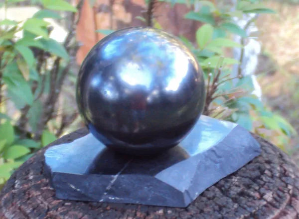 100mm Shungite Sphere + Stand